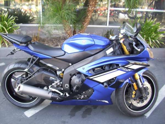 $7,599, 2012 Yamaha YZF-R6