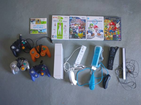 Nintendo Wii + Games Bundle