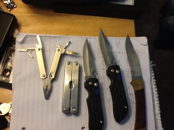 Knives and handy tools
