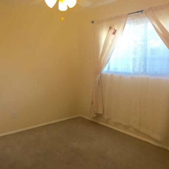 Room for rent, close to CSUN